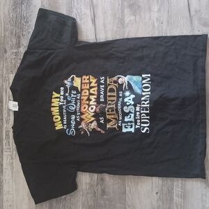 ⭐DISNEY⭐ MOM SHIRT